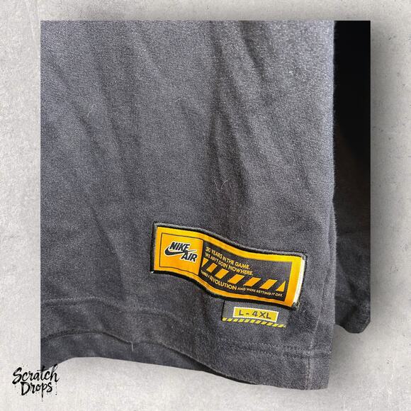 Vintage Nike Sweatshirt Size Large 25x30 Black Yellow Retro Crewneck Pullover - Picture 2 of 5